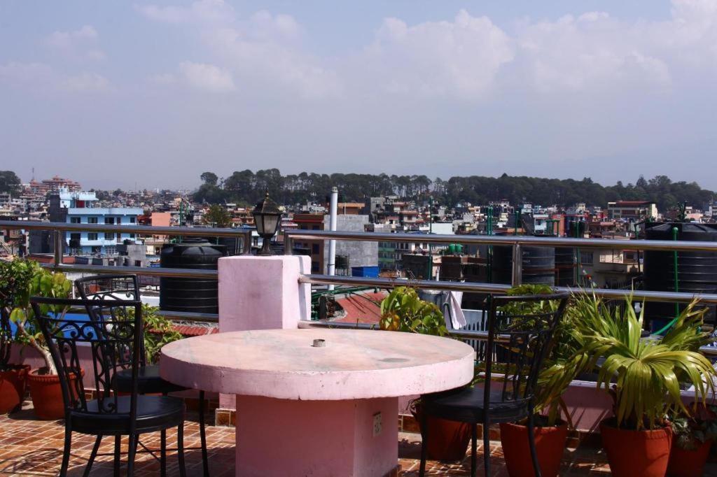 Allied Hotel Balaju Buitenkant foto